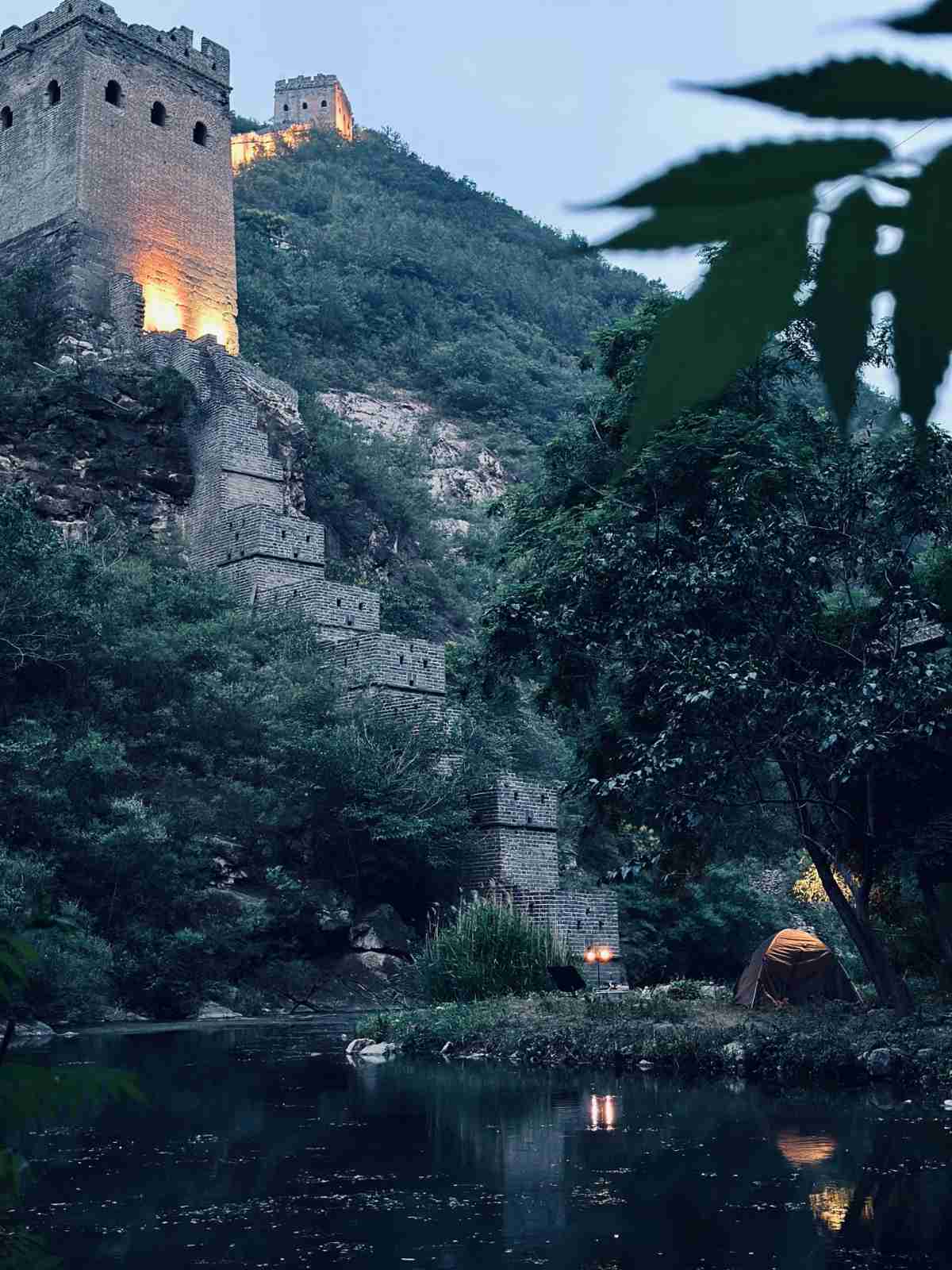Camping at the foot of the Great Wall 1